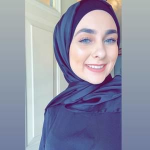 Meet your Posher, Zeinab